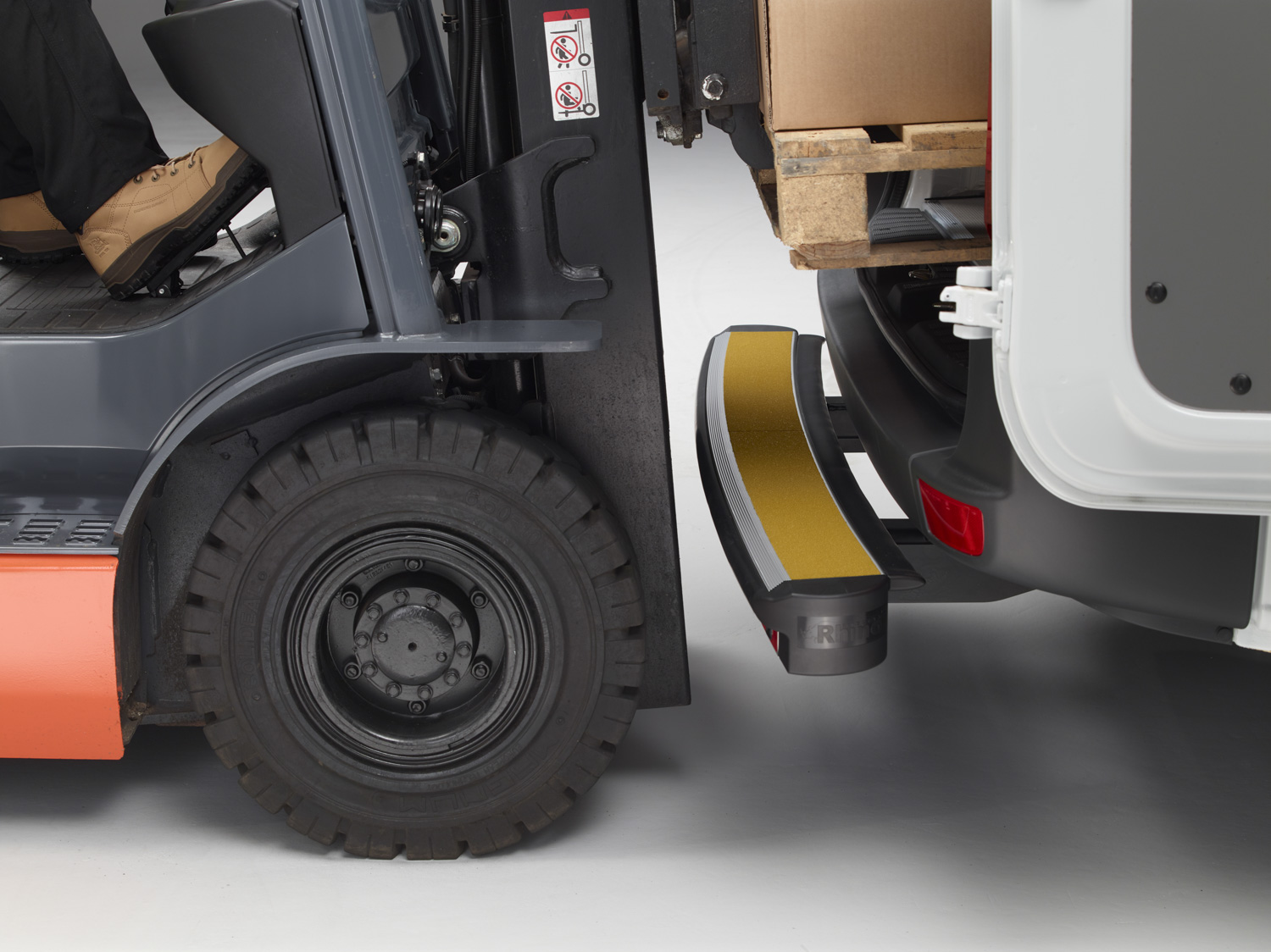 ImpactStep - Forklift Loading Detail Before Impact